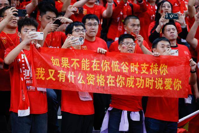 留住核心！陈盈骏3年顶薪合同续约广州队